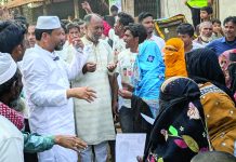 একটি দল ধর্মকে রাজনৈতিক হাতিয়ার হিসেবে ব্যবহার করছে