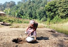 সুপেয় পানির জন্য লড়াই