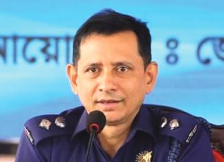 নির্বাচনে আমরা কারো প্রতিপক্ষ নই, আইনের পক্ষে