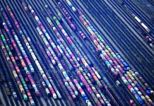 শুল্ক বাড়লে মানব না