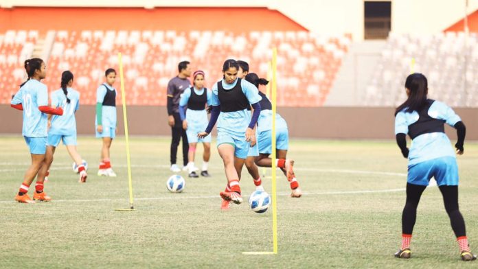 bd-women-football-practice-20251213191823-20260214173150-1024x576