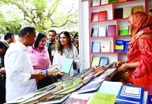 পর্দা উঠলো অমর একুশে বইমেলার