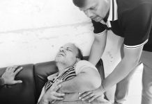 মীরসরাইয়ে নির্বাচনী সরঞ্জাম নিতে গিয়ে অজ্ঞান প্রিসাইডিং কর্মকর্তা