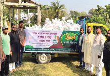 বিভিন্নস্থানে ইফতার সামগ্রী বিতরণ