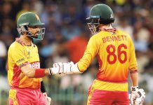 শ্রীলঙ্কাকে হারিয়ে অপরাজিত থেকে শীর্ষে জিম্বাবুয়ে