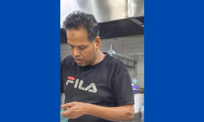 রাস্তায় ফেলে স্ত্রীকে প্রকাশ্যে জবাই করে হত্যা (1)