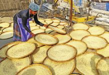 নয় দশক ধরে টিকে আছে ‘চাক সেমাই’