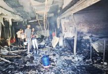 টেরিবাজারের কে বি অর্কিড প্লাজায় ভয়াবহ অগ্নিকাণ্ডে ২ জনের মৃত্যু