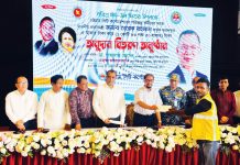 চসিকের পরিচ্ছন্নতাকর্মীদের মাঝে প্রধানমন্ত্রীর ঈদ উপহার বিতরণ