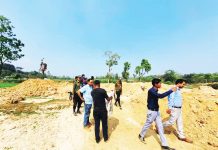 চকরিয়ায় ছড়া ও ফসলি জমি ধ্বংসের চিত্র দেখলেন ইউএনও