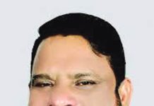 আমাদের যা আছে তাতেই সুখী