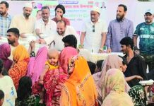 উত্তর পাহাড়তলীতে স্বেচ্ছাসেবক দলের ইফতার বিতরণ