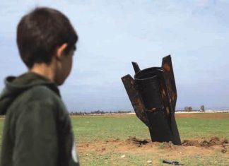 ইরানে ট্রাম্পের যুদ্ধের লাগাম নিতে আনা প্রস্তাব সেনেটে আটকাল রিপাবলিকানরা