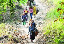 নানা প্রতিবন্ধকতা ডিঙিয়েও উদ্যোক্তা পাহাড়ি নারী