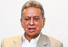 হাসপাতাল থেকে বাসায় ফিরেছেন অর্থমন্ত্রী