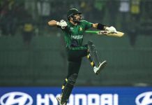 ফারহানের ব্যাটে বিশ্বকাপে ইতিহাস