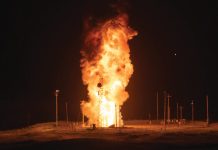 ‘ডুমসডে’ পারমাণবিক ক্ষেপণাস্ত্র পরীক্ষা করল যুক্তরাষ্ট্র