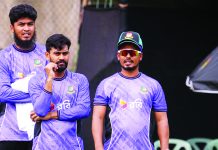 অধিনায়ক মিরাজ ফিরছেন সাত নম্বরে