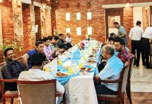 এমব্রোসিয়ায় ইফতার ও রাতের খাবারে ভিন্ন স্বাদ