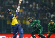 শ্রীলঙ্কাকে হারিয়েও পাকিস্তানের বিদায়, সেমিতে নিউজিল্যান্ড