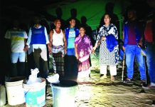 বাঁশখালীতে ৪০ লিটার মদসহ আটক ২