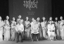 শব্দ দিয়ে ভয়েস পেইন্টিং করেন আবৃত্তিকাররা