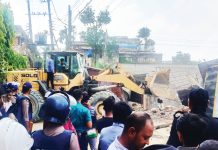 ৩০ অবৈধ স্থাপনা উচ্ছেদ, ২৫ দোকান সিলগালা