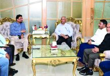 চবি ভিসির সাথে ইসলামের ইতিহাস ও সংস্কৃতি বিভাগ প্রাক্তন ছাত্র-ছাত্রী সমিতি নেতৃবৃন্দের সাক্ষাৎ