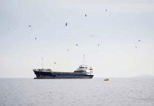 যুক্তরাষ্ট্রের নৌ-অবরোধ ভেঙে পারস্য উপসাগরে ইরানের দ্বিতীয় সুপারট্যাঙ্কার