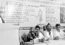 সন্তানদের মৌলিক শিক্ষার পাশাপাশি ধর্মীয় শিক্ষায় শিক্ষিত করে গড়ে তুলতে হবে