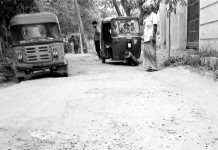 দুই বছর ধরে ঝুঁকিপূর্ণ, ভাঙা ইটে সংস্কার করে দায় সারে সওজ