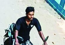 দুর্ঘটনার পর স্ত্রী-সন্তানসহ আহত হয়ে সড়কে প্রবাসী