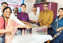 রোটারি ক্লাব অব চিটাগং খুলশীর সেলাই মেশিন বিতরণ