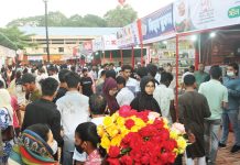 প্রাণ ফিরেছে বইমেলায়
