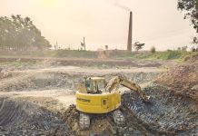 সাতকানিয়ায় ৬টি এক্সকেভেটর ও ডাম্পার ট্রাক বিকল, জরিমানা