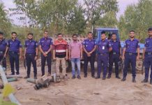 লোহাগাড়ায় অবৈধ বালু মহলে থানা পুলিশের অভিযান