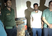 লোহাগাড়ায় অবৈধভাবে মজুদ ৩৬০ লিটার ডিজেল জব্দ, জরিমানা