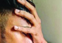 কক্সবাজার এক্সপ্রেসে পাথর নিক্ষেপে ভেঙে গেল যাত্রীর চার দাঁত