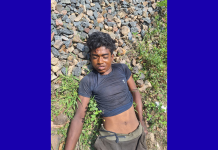 সীতাকুন্ডে ট্রেন থেকে পড়ে কিশোর নিহত