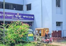 আনোয়ারা স্বাস্থ্য কমপ্লেক্সে তিল ধারণের ঠাঁই নেই