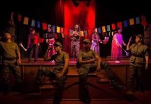 অ্যাভাঁগার্ডের নাট্যোৎসবে শেষ দিনে নাটক চে মঞ্চস্থ