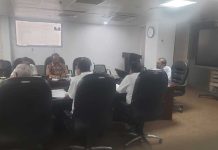 বাস ভাড়া বাড়ানোর বৈঠকে ফল আসেনি, সিদ্ধান্ত দেবে মন্ত্রণালয়