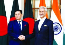 বৈঠক হাসিনাকে ফেরত চাইল ঢাক