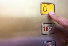 পাঁচলাইশে লিফটে দেড় ঘণ্টা আটকে থাকার পর কিশোরকে উদ্ধার