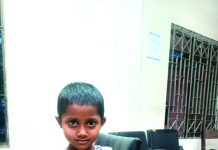 শিশু দুটিকে কোর্টহিলে রেখে কোথায় গেল মা?