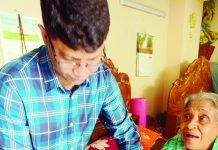 সেবা দিতে গ্রহীতার দোরগোড়ায় হিসাব রক্ষণ কর্মকর্তা