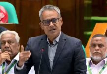 চট্টগ্রাম বন্দর বিদেশি অপারেটরের হাতে তুলে দেওয়ার পরিকল্পনা সরকারের নেই : সংসদে নৌমন্ত্রী