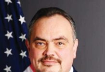 বাংলাদেশ-যুক্তরাষ্ট্র সম্পর্ককে নতুন উচ্চতায় নিয়ে যাওয়ার প্রত্যয় ক্রিস্টেনসেনের