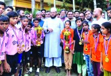 বাঁশখালীতে প্রাথমিক বিদ্যালয় গোল্ডকাপ ফুটবল টুর্নামেন্ট সম্পন্ন