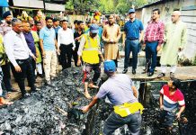 এক্সপ্রেসওয়ের র্যাম্প নির্মাণকাজের মাটির কারণে ফ্রি পোর্টে রাস্তার বেহাল দশা